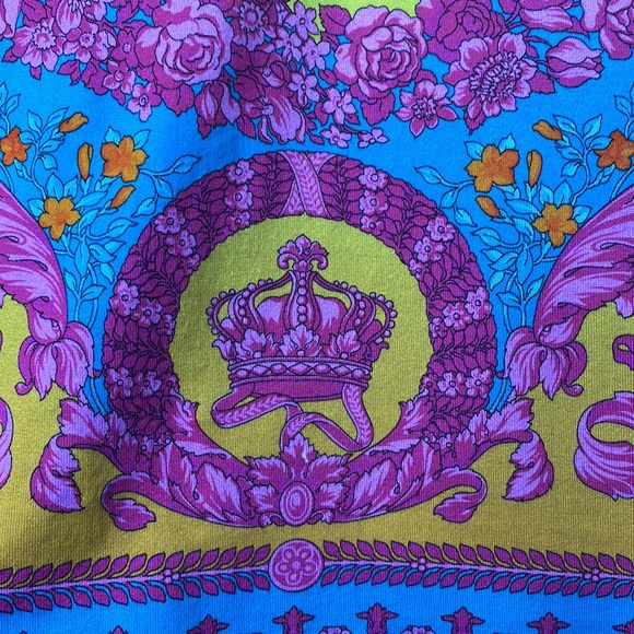 Rare Versace King of Crowns multicolor Floral Barocco Medusa head tshirt - Picture 8 of 15